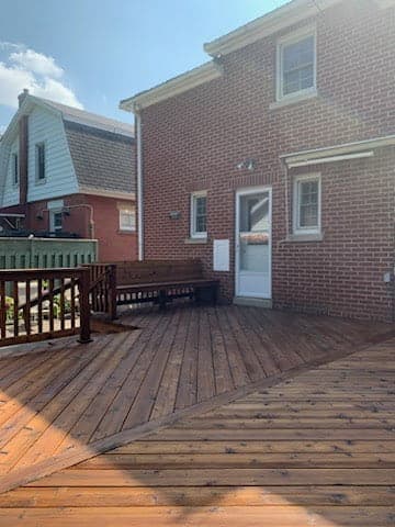 Deck repair and staining in Guelph